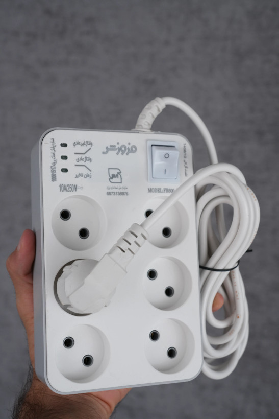 محافظ برق ۶ خانه کامپیوتر و صوتی تصویری فروزش مدل FR600 کابل ۲.۸ متری